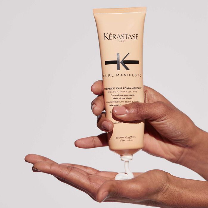 KÉRASTASE | CURL MANIFESTO | GELÉE CURL CONTOUR | GEL-CRÈME EMBELLISSEUR DE BOUCLES HYDRATATION & DÉFINITION POUR CHEVEUX BOUCLÉS, FRISÉS & CRÉPUS | | 150 ML